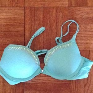 Victoria's Secret Very Sexy Push Up bra, size 34A
